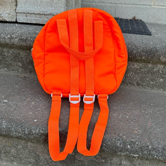 mini orange backpack 🍊 - Picture 2 of 5